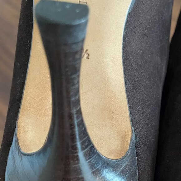 Manolo Blahnik Brown Suede Knee-High Heeled Boots - Picture 7 of 13